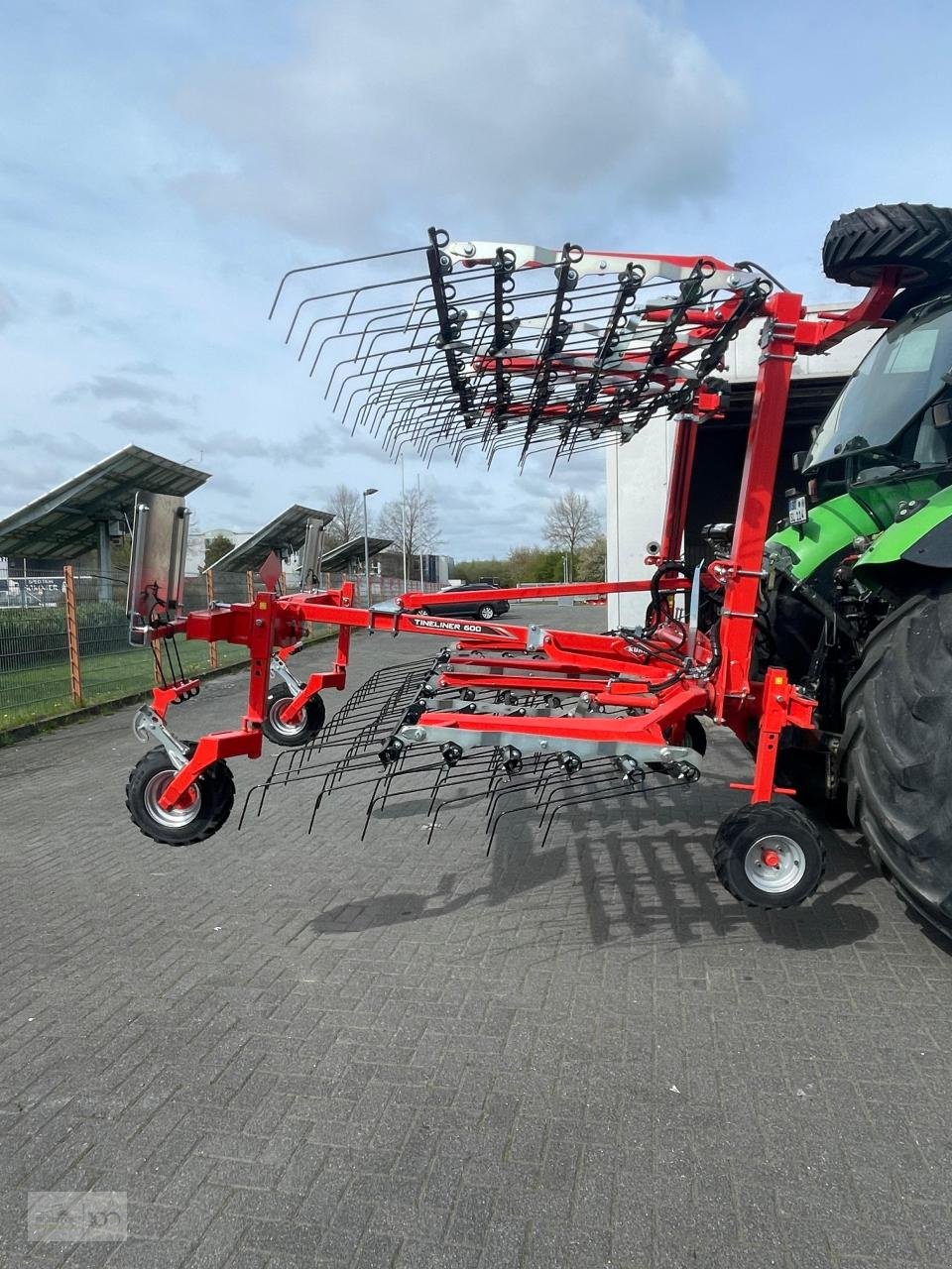 Striegeltechnik & Hacktechnik типа Kuhn Tineliner 600, Neumaschine в Eslohe–Bremke (Фотография 2)