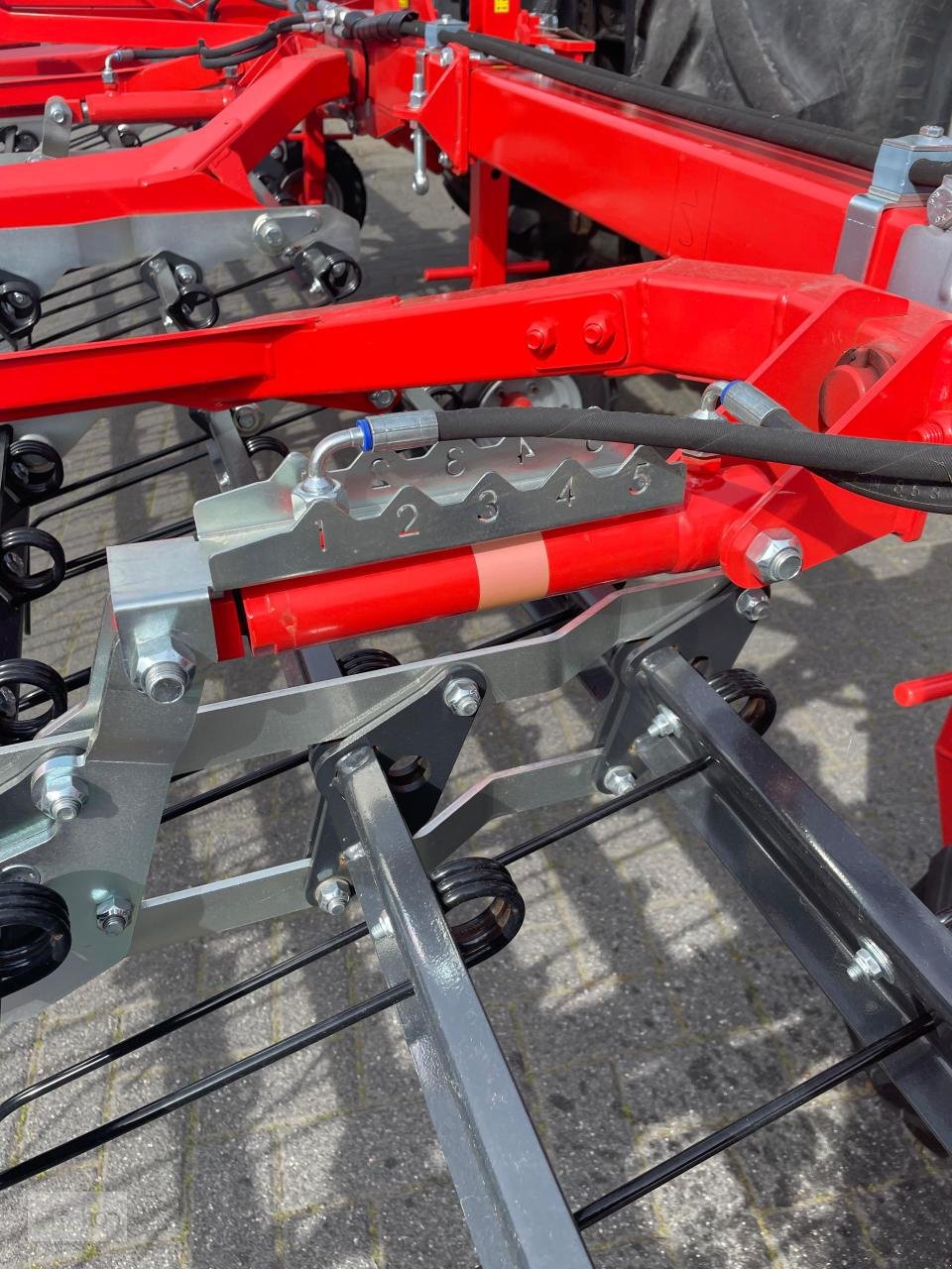 Striegeltechnik & Hacktechnik типа Kuhn Tineliner 600, Neumaschine в Eslohe–Bremke (Фотография 6)