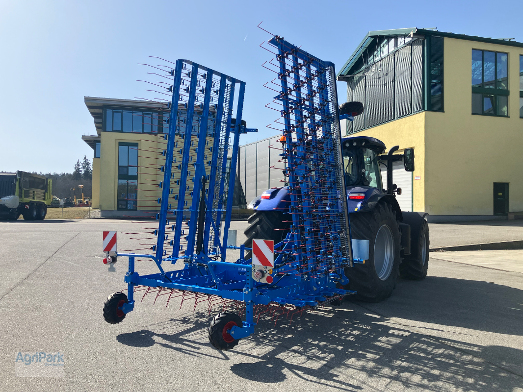 Striegeltechnik & Hacktechnik of the type Lemken Thulit MF/900, Neumaschine in Kirchdorf (Picture 2)