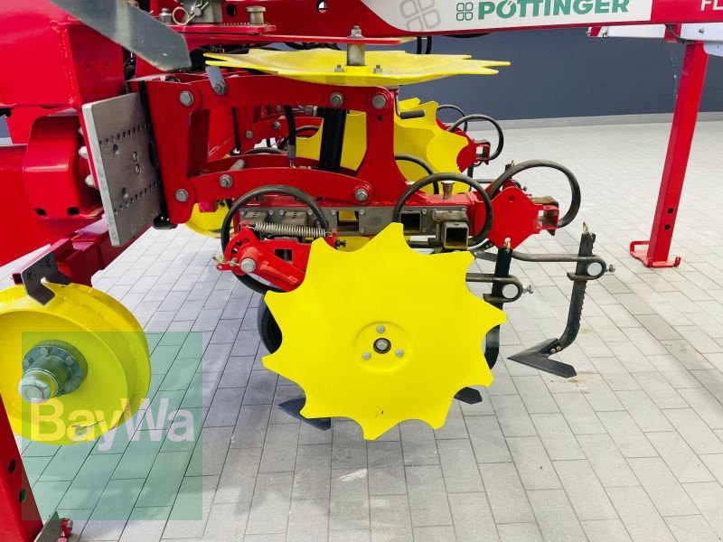 Striegeltechnik & Hacktechnik типа Pöttinger FLEXCARE V 6200, Vorführmaschine в Manching (Фотография 13)