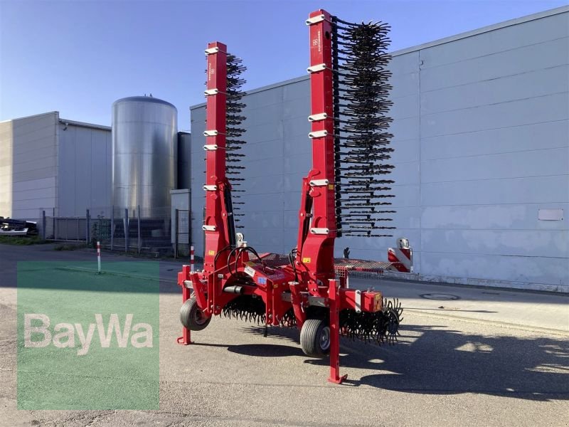 Striegeltechnik & Hacktechnik des Typs Pöttinger ROTOCARE V 8000 ROLLHACKE, Vorführmaschine in Ditzingen - Heimerdingen (Bild 2)