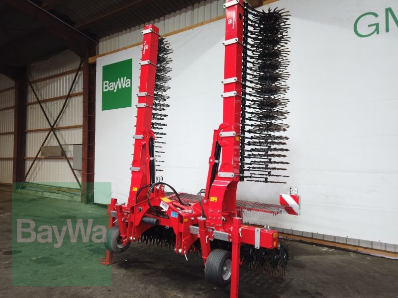 Striegeltechnik & Hacktechnik van het type Pöttinger ROTOCARE V 8000 ROLLHACKE, Vorführmaschine in Erbach (Foto 14)