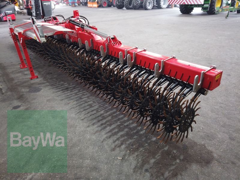 Striegeltechnik & Hacktechnik van het type Pöttinger ROTOCARE V 8000 ROLLHACKE, Vorführmaschine in Erbach (Foto 5)