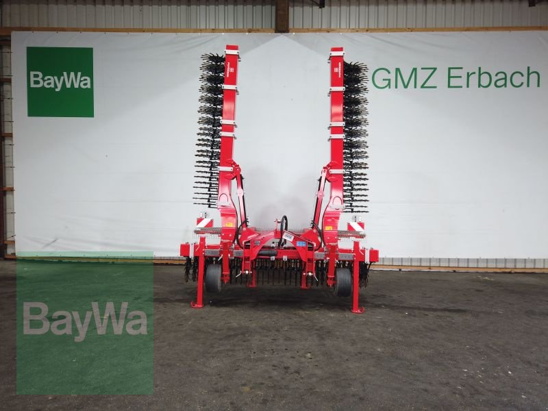 Striegeltechnik & Hacktechnik des Typs Pöttinger ROTOCARE V 8000 ROLLHACKE, Vorführmaschine in Erbach (Bild 1)