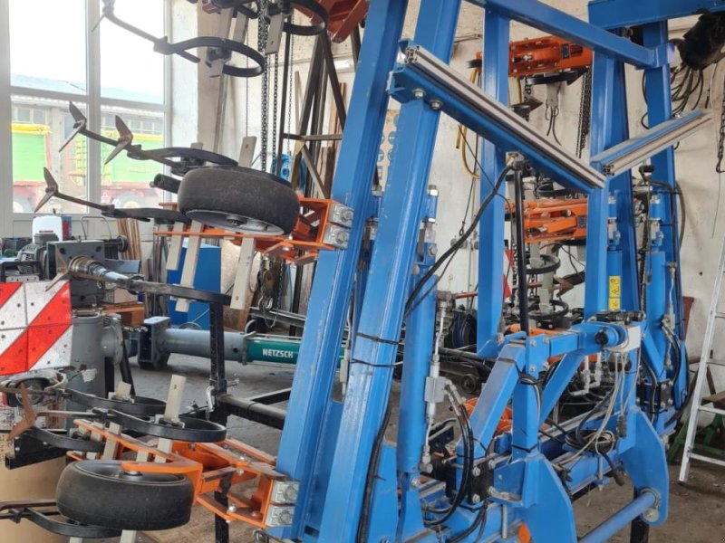 Striegeltechnik & Hacktechnik des Typs Schmotzer KHM 8 x 75, Gebrauchtmaschine in Beelitz (Bild 1)