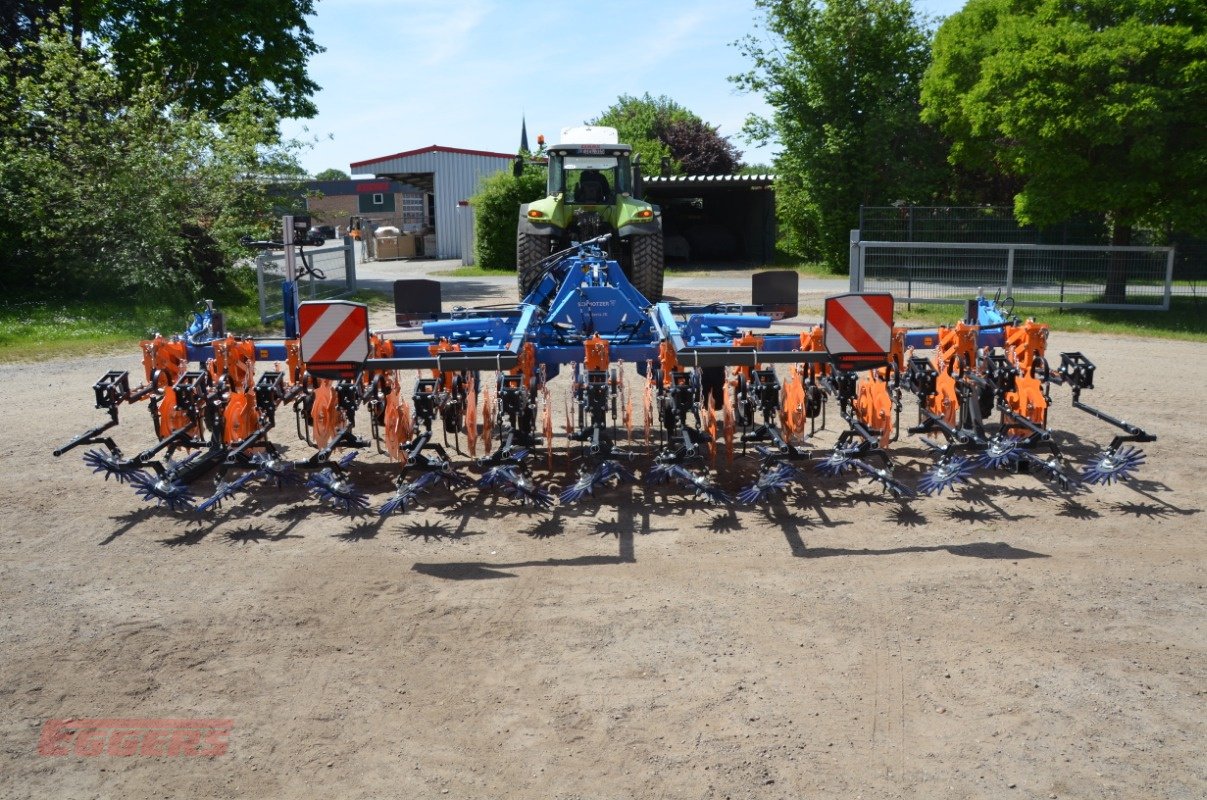 Striegeltechnik & Hacktechnik des Typs Schmotzer Venterra 12x50 KPP M-H, Neumaschine in Suhlendorf (Bild 3)