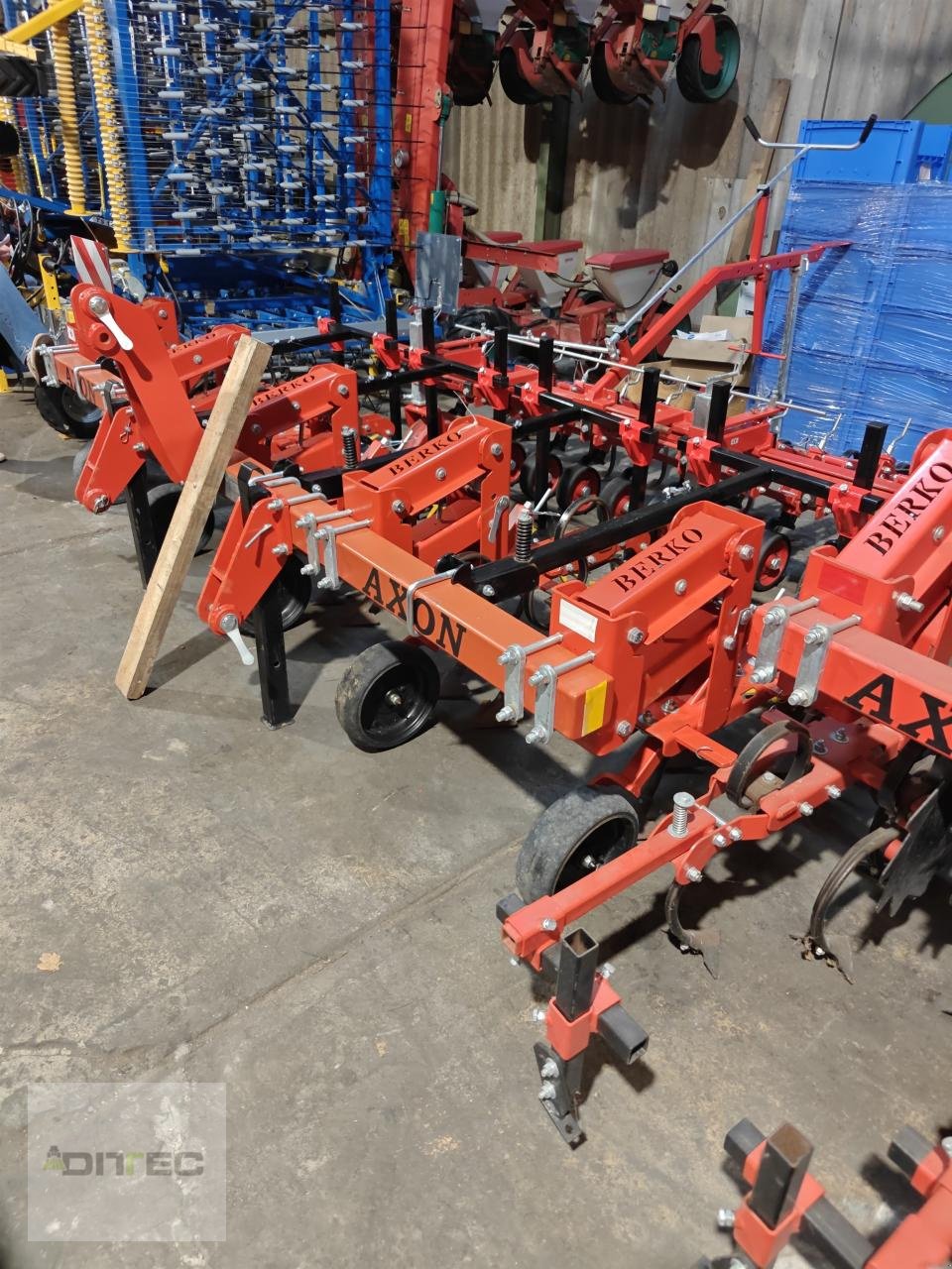 Striegeltechnik & Hacktechnik от тип Sonstige AXON Hacke 4x75, Neumaschine в Wöhrden (Снимка 1)
