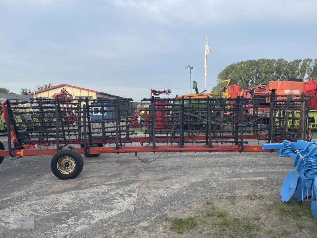 Striegeltechnik & Hacktechnik типа Sonstige Farm King Strohstriegel 18m, Gebrauchtmaschine в Pragsdorf (Фотография 8)