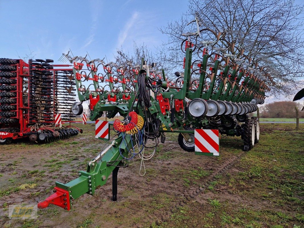 Striegeltechnik & Hacktechnik van het type Thyregod Swingking TRV-18/ 36 Reihen, Gebrauchtmaschine in Schenkenberg (Foto 2)