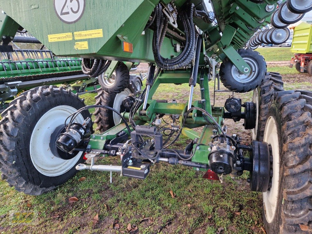 Striegeltechnik & Hacktechnik van het type Thyregod Swingking TRV-18/ 36 Reihen, Gebrauchtmaschine in Schenkenberg (Foto 10)