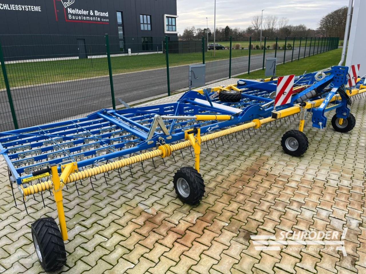 Striegeltechnik & Hacktechnik a típus Treffler PRÄZISIONSHACKSTRIEGEL TS 920, Neumaschine ekkor: Scharrel (Kép 5)