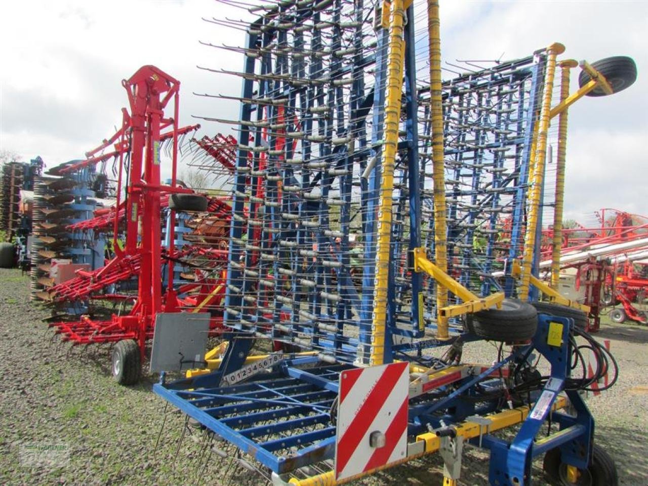 Striegeltechnik & Hacktechnik типа Treffler TS 1220 5-teilig, Gebrauchtmaschine в Bad Wildungen - Wega (Фотография 1)