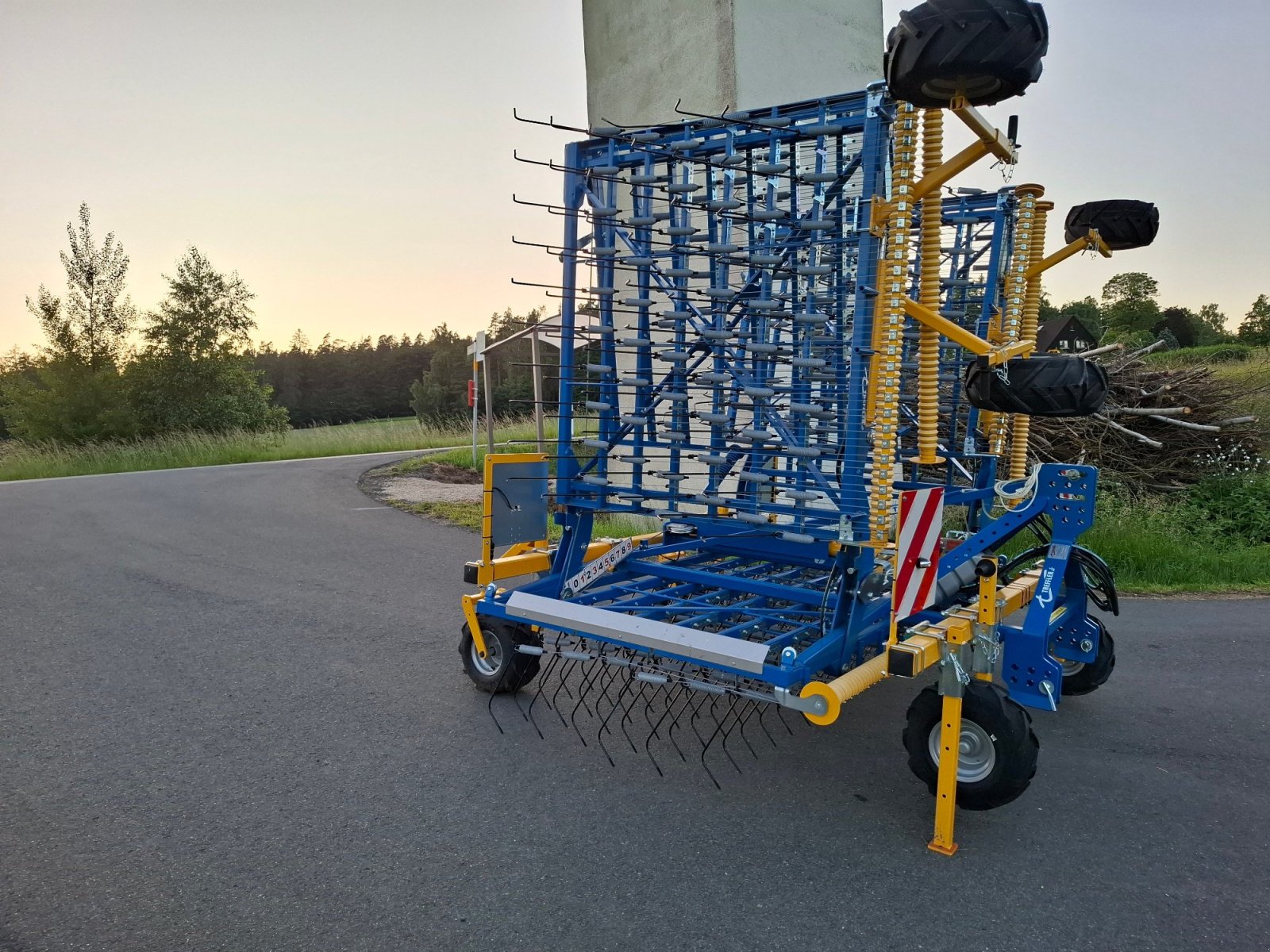 Striegeltechnik & Hacktechnik des Typs Treffler TS 920 M3 5N, Neumaschine in Fuchsmühl (Bild 2)