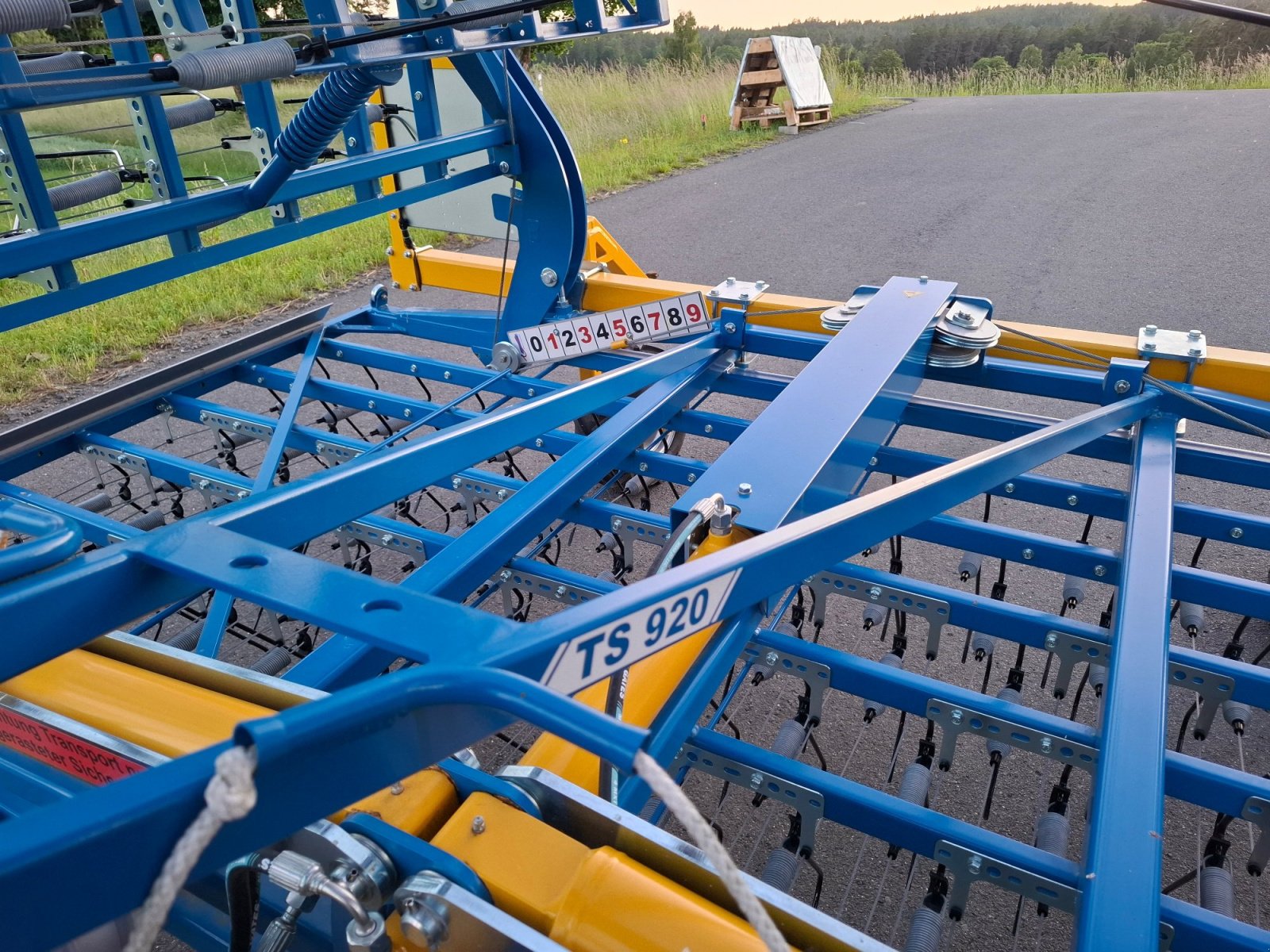 Striegeltechnik & Hacktechnik des Typs Treffler TS 920 M3 5N, Neumaschine in Fuchsmühl (Bild 5)