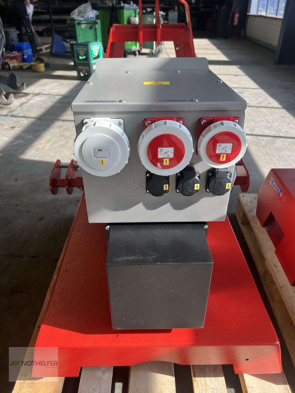 Stromaggregat des Typs Endress EZG 25/2 II/TN-S, Neumaschine in Pforzen (Bild 9)