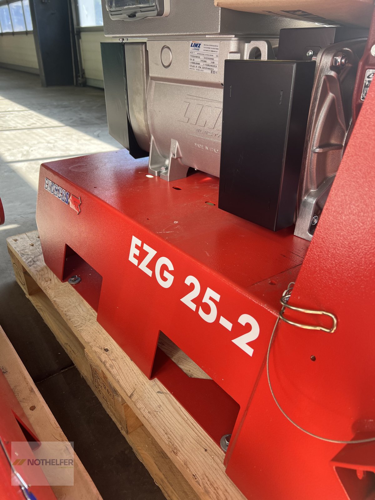 Stromaggregat des Typs Endress EZG 25/2 II/TN-S, Neumaschine in Pforzen (Bild 11)