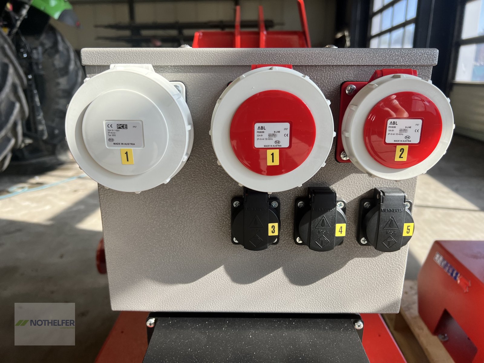 Stromaggregat des Typs Endress EZG 25/2 II/TN-S, Neumaschine in Pforzen (Bild 12)