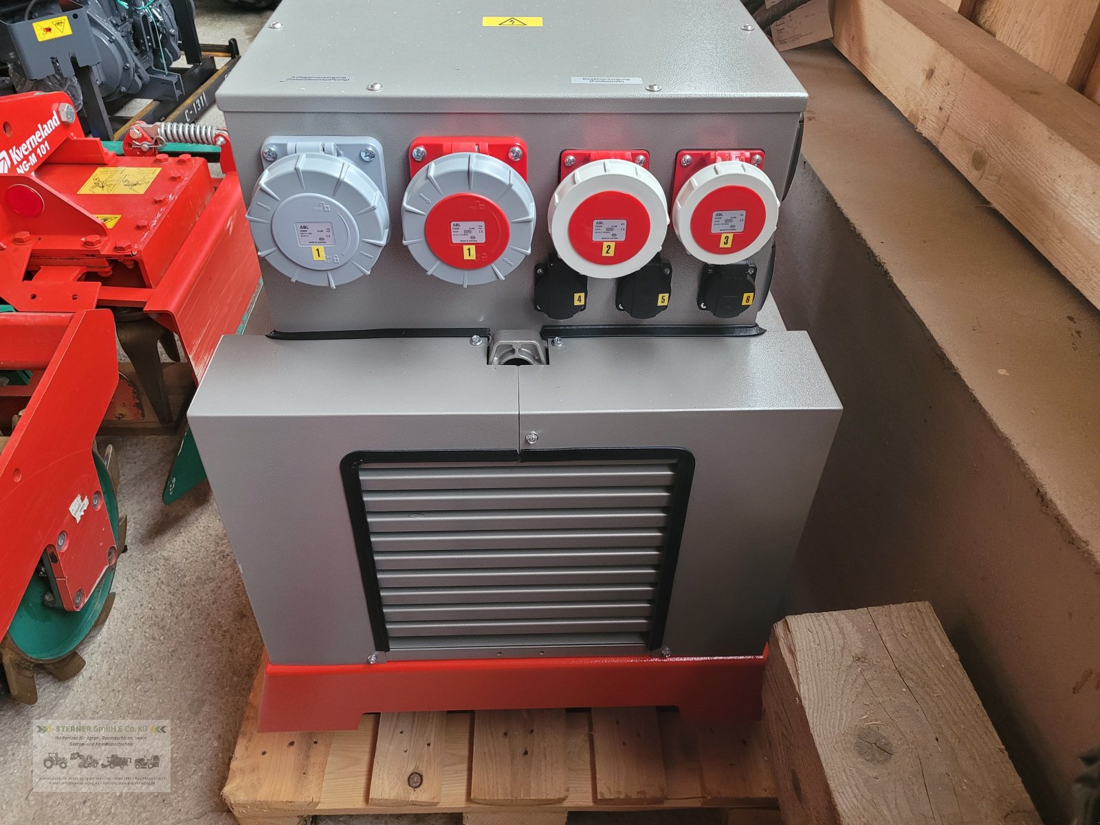 Stromaggregat des Typs Endress EZG 40/4 II/TN-S, Neumaschine in Eging am See (Bild 4)