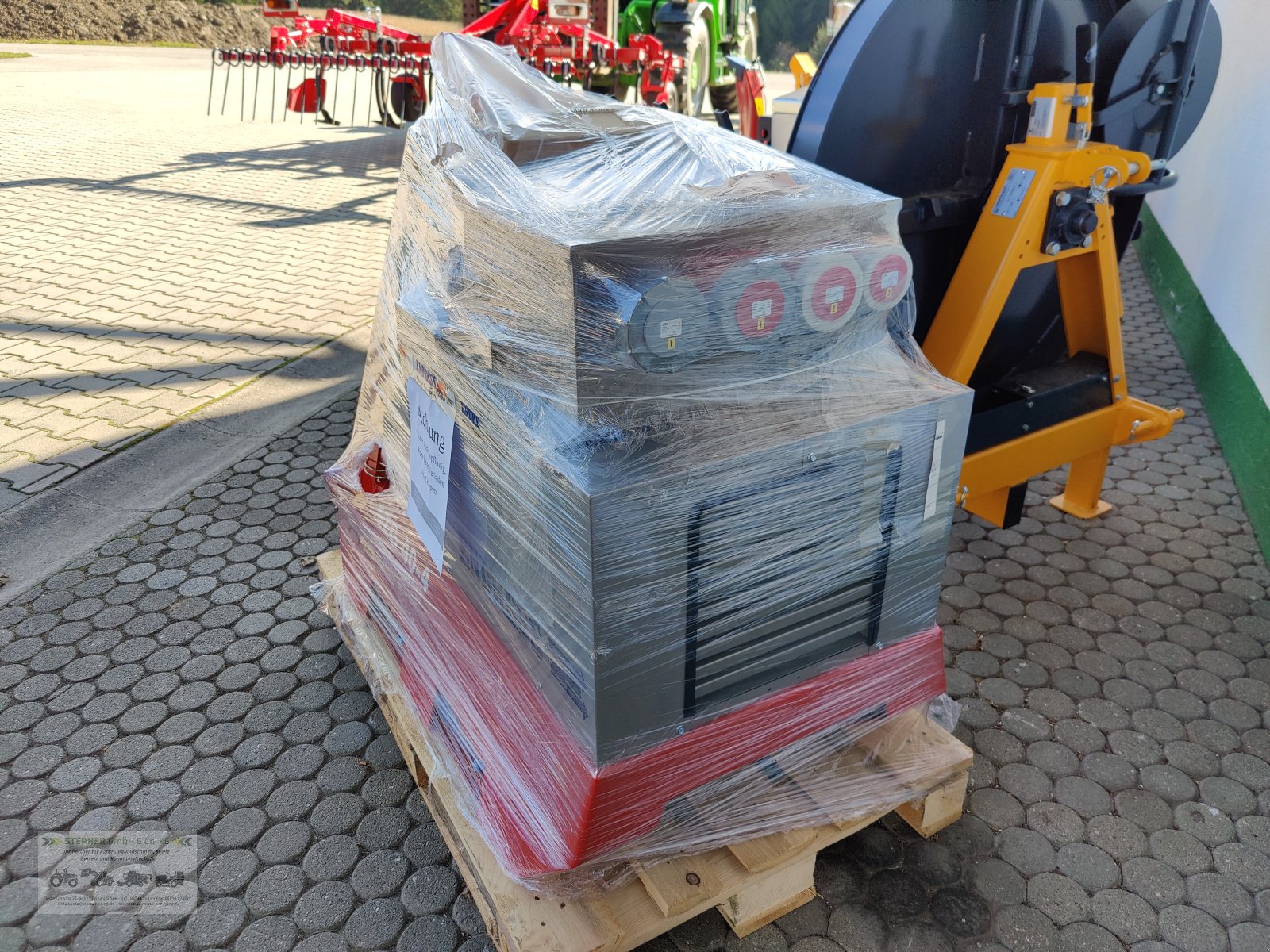 Stromaggregat des Typs Endress EZG 40/4 II/TN-S, Neumaschine in Eging am See (Bild 6)