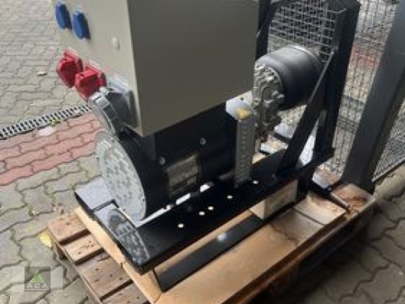 Stromaggregat des Typs Sonstige MOLL Notrstromaggregat, Neumaschine in Markt Hartmannsdorf (Bild 1)