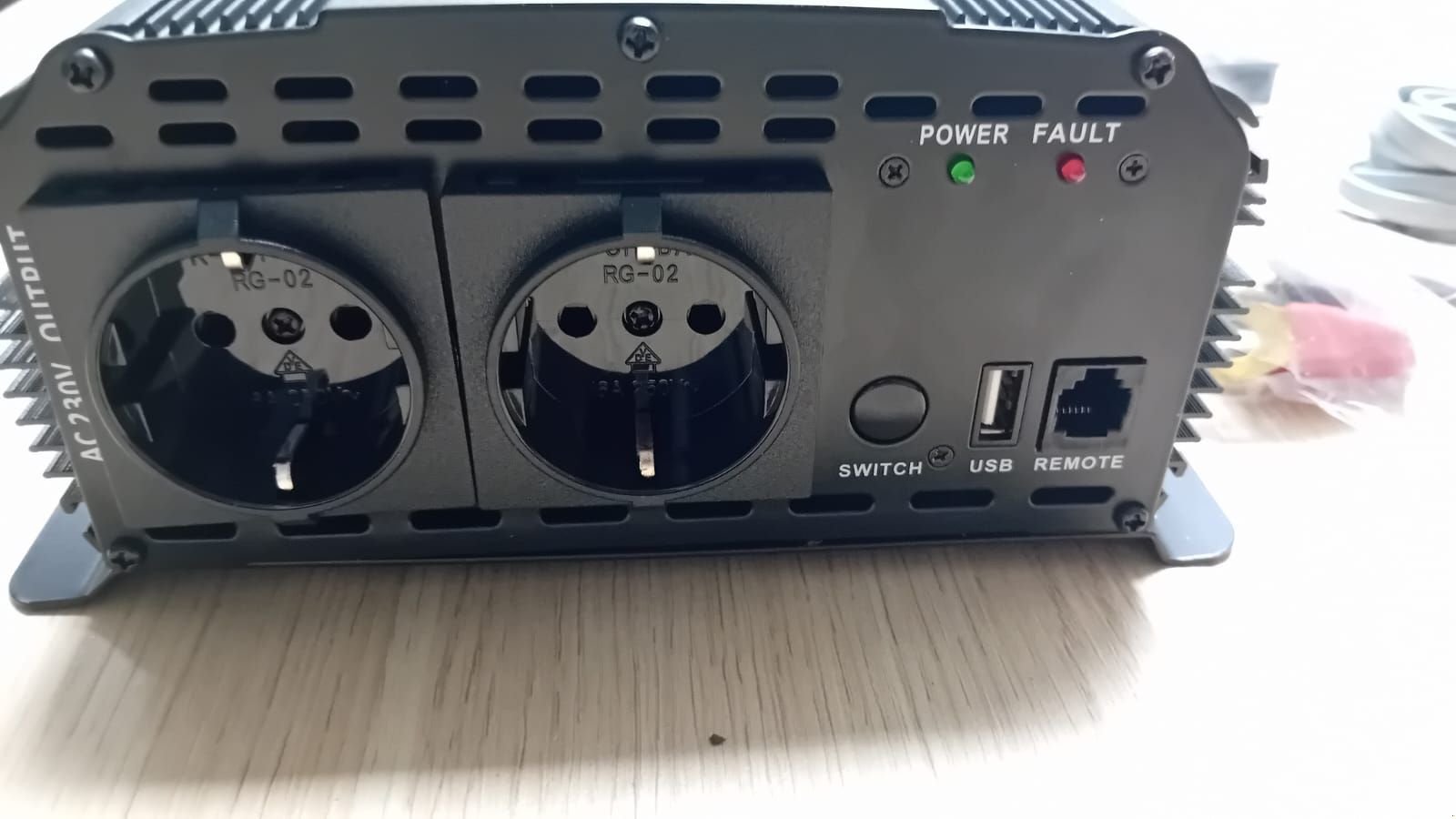 Stromaggregat del tipo Sonstige Stromumwandler 1500 W Power Inverter, Neumaschine en NATTERNBACH (Imagen 5)