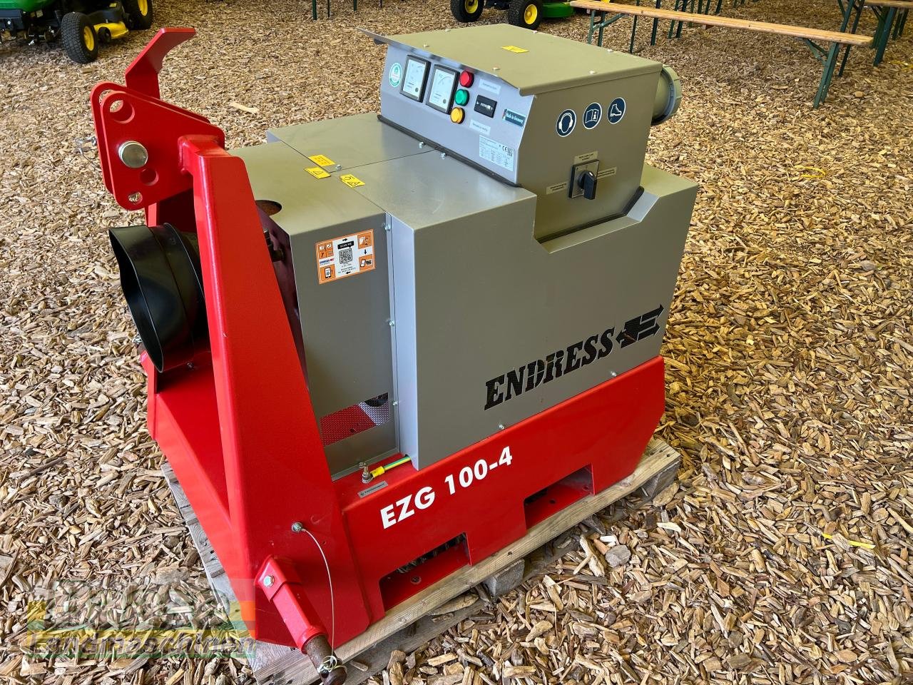 Stromerzeuger des Typs Endress EZG 100/4 II/TN-S Zapfwellengenerator, Neumaschine in Holthof (Bild 1)