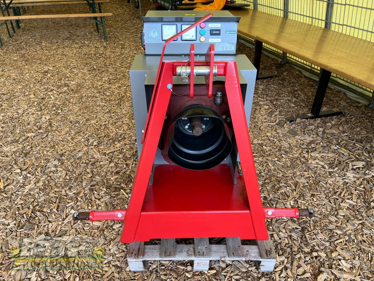 Stromerzeuger des Typs Endress EZG 100/4 II/TN-S Zapfwellengenerator, Neumaschine in Holthof (Bild 7)