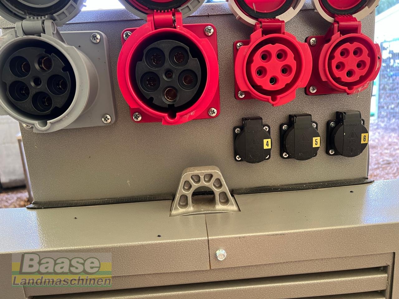 Stromerzeuger des Typs Endress EZG 100/4 II/TN-S Zapfwellengenerator, Neumaschine in Holthof (Bild 13)