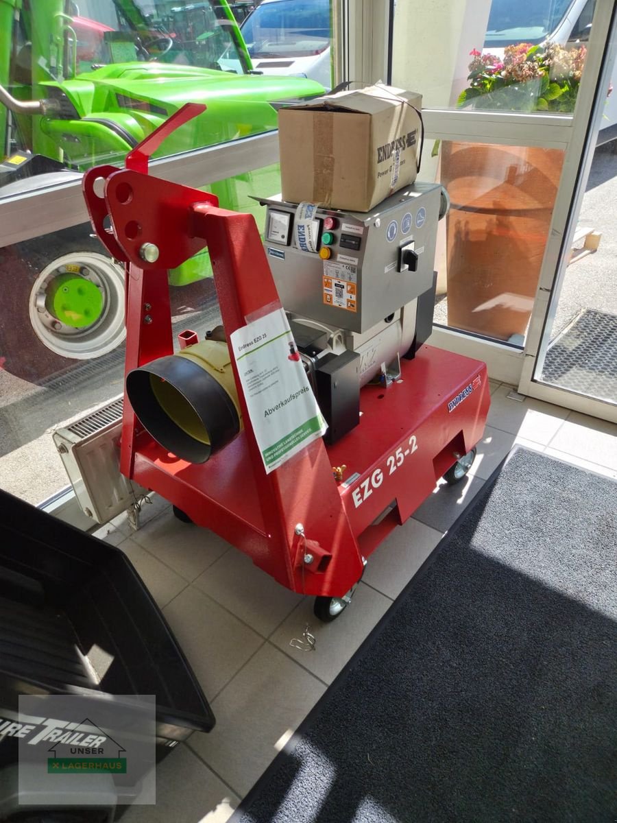 Stromgenerator Türe ait Endress EZG 25, Neumaschine içinde Schlitters (resim 1)