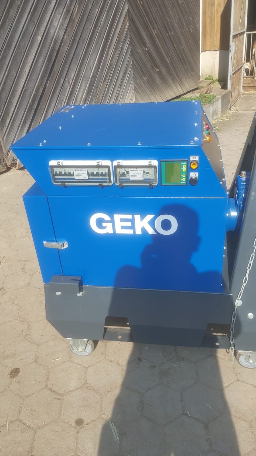 Stromgenerator del tipo GEKO 3000 ED-S/ZWG, Gebrauchtmaschine en Hilpoltstein (Imagen 2)