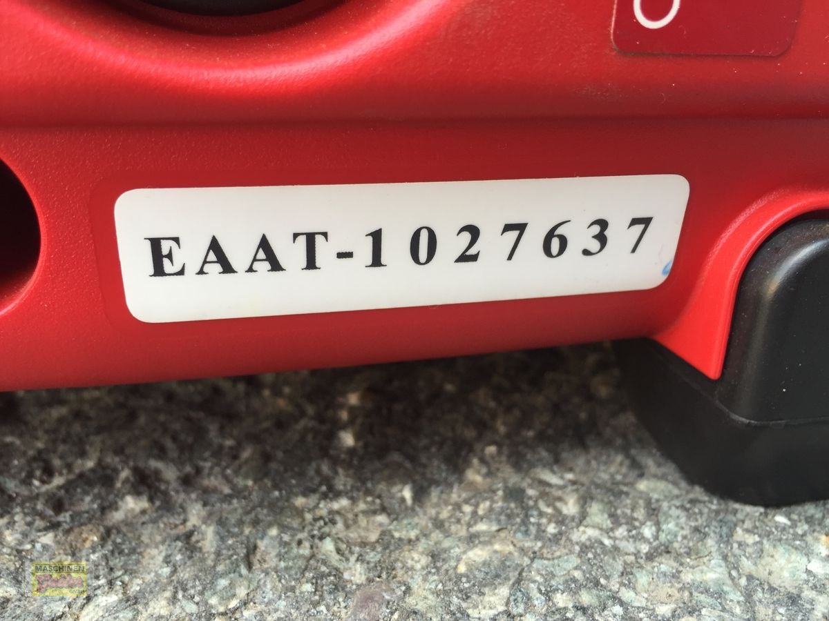 Stromgenerator of the type Honda EU 10i, Neumaschine in Kötschach (Picture 7)