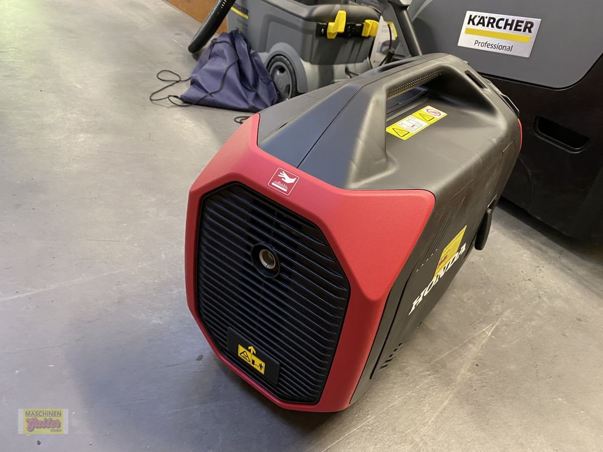 Stromgenerator of the type Honda EU 32 i, Neumaschine in Kötschach (Picture 11)