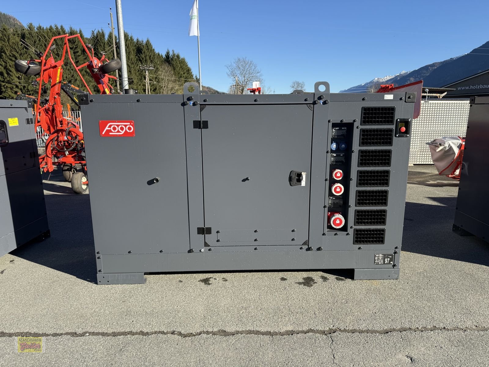 Stromgenerator of the type Iveco FOGO FD 100 I-ST mit Steckdosenpaket, Neumaschine in Kötschach (Picture 2)