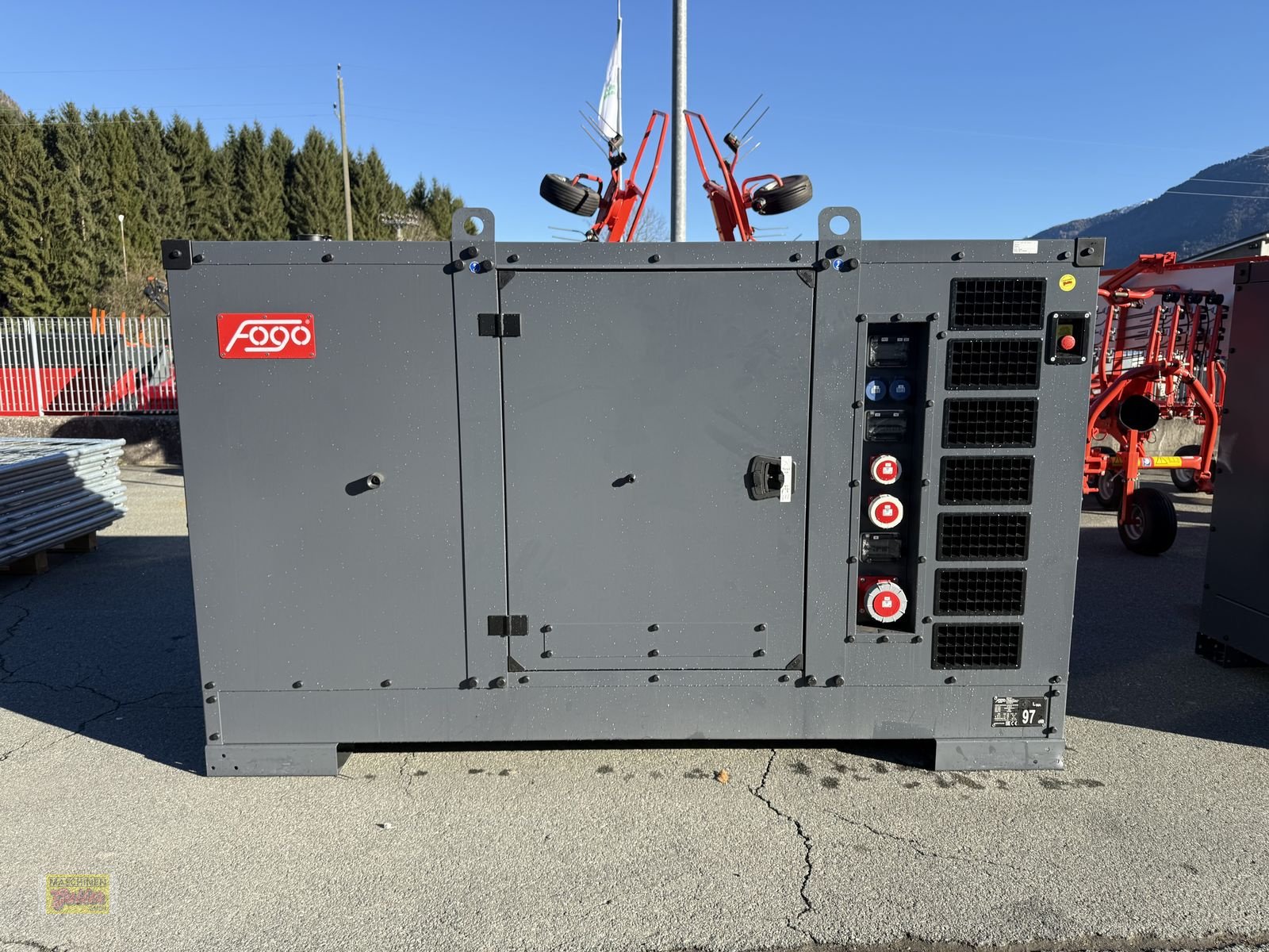 Stromgenerator of the type Iveco FOGO FD 125 I-ST mit Steckdosenpaket, Neumaschine in Kötschach (Picture 2)