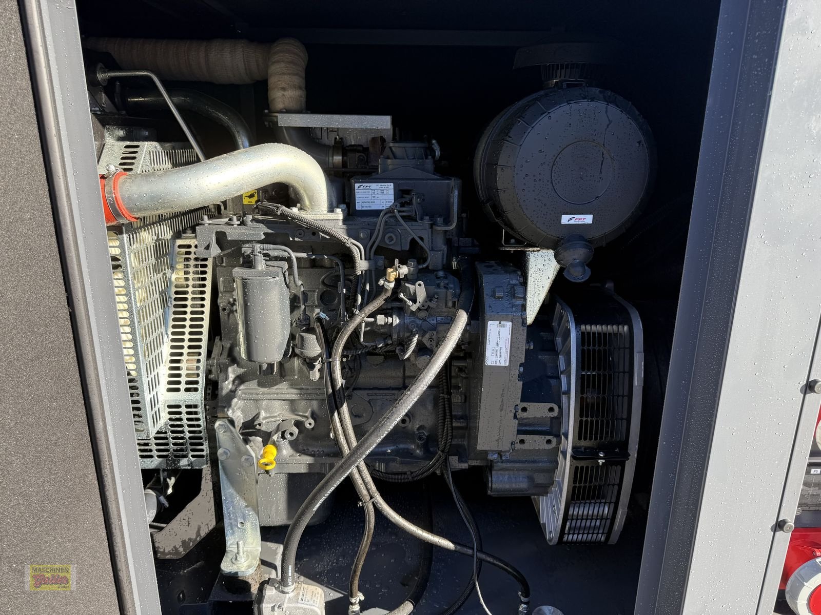 Stromgenerator of the type Iveco FOGO FD 125 I-ST mit Steckdosenpaket, Neumaschine in Kötschach (Picture 4)