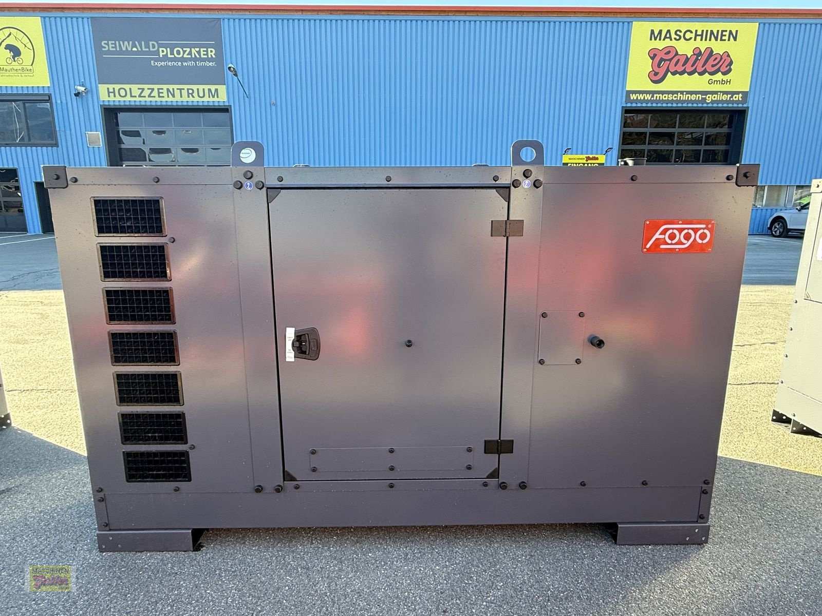 Stromgenerator of the type Iveco FOGO FD 80 I-ST mit Steckdosenpaket, Neumaschine in Kötschach (Picture 8)