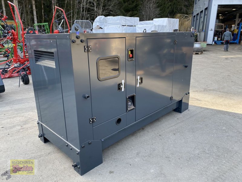 Stromgenerator des Typs Iveco FOGO MG-Power 100/110KVA, Neumaschine in Kötschach (Bild 1)