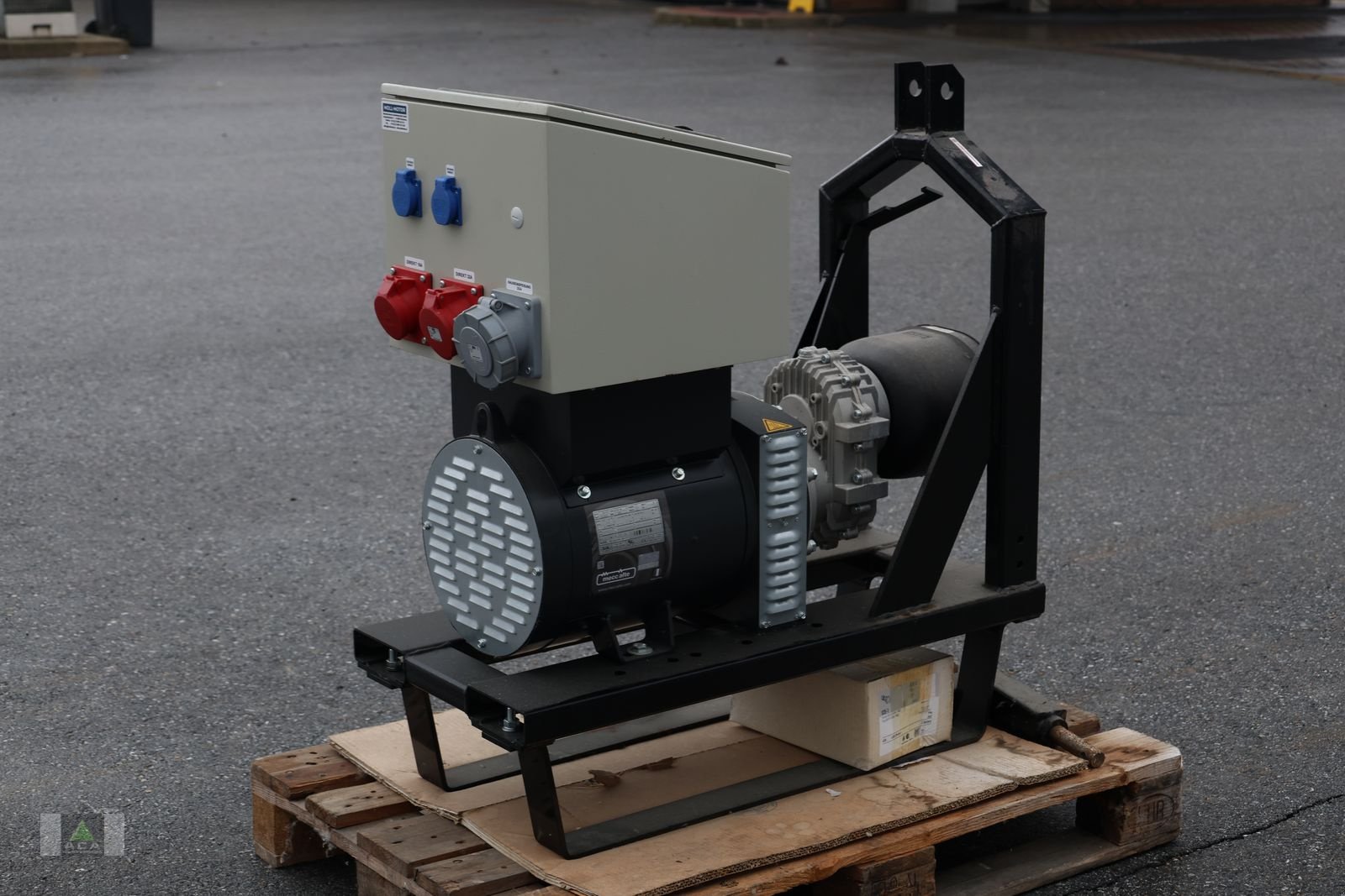 Stromgenerator типа Moll Notstromaggregat, Neumaschine в Markt Hartmannsdorf (Фотография 2)