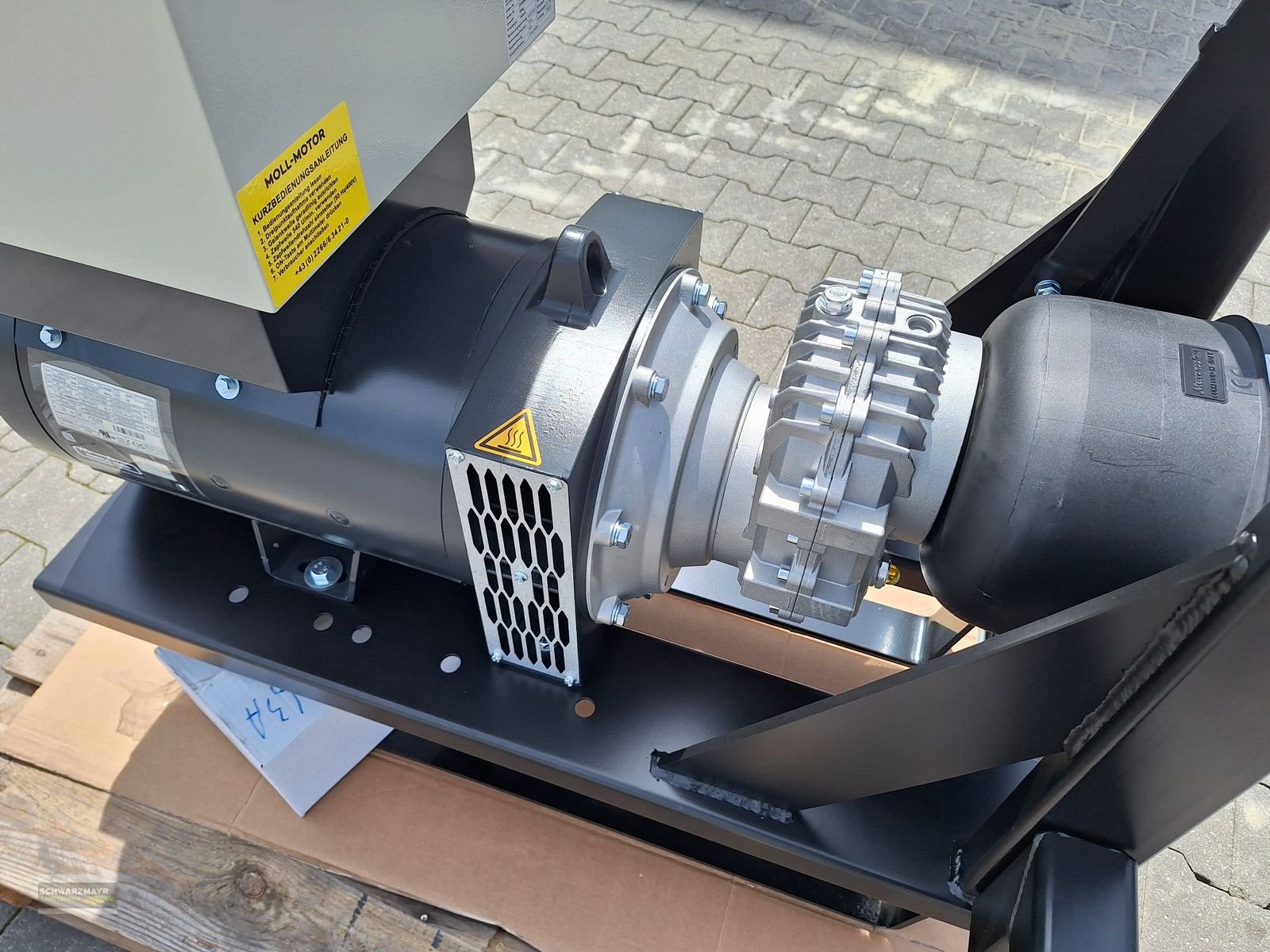 Stromgenerator of the type Moll ZGN-28/30, Neumaschine in Aurolzmünster (Picture 11)