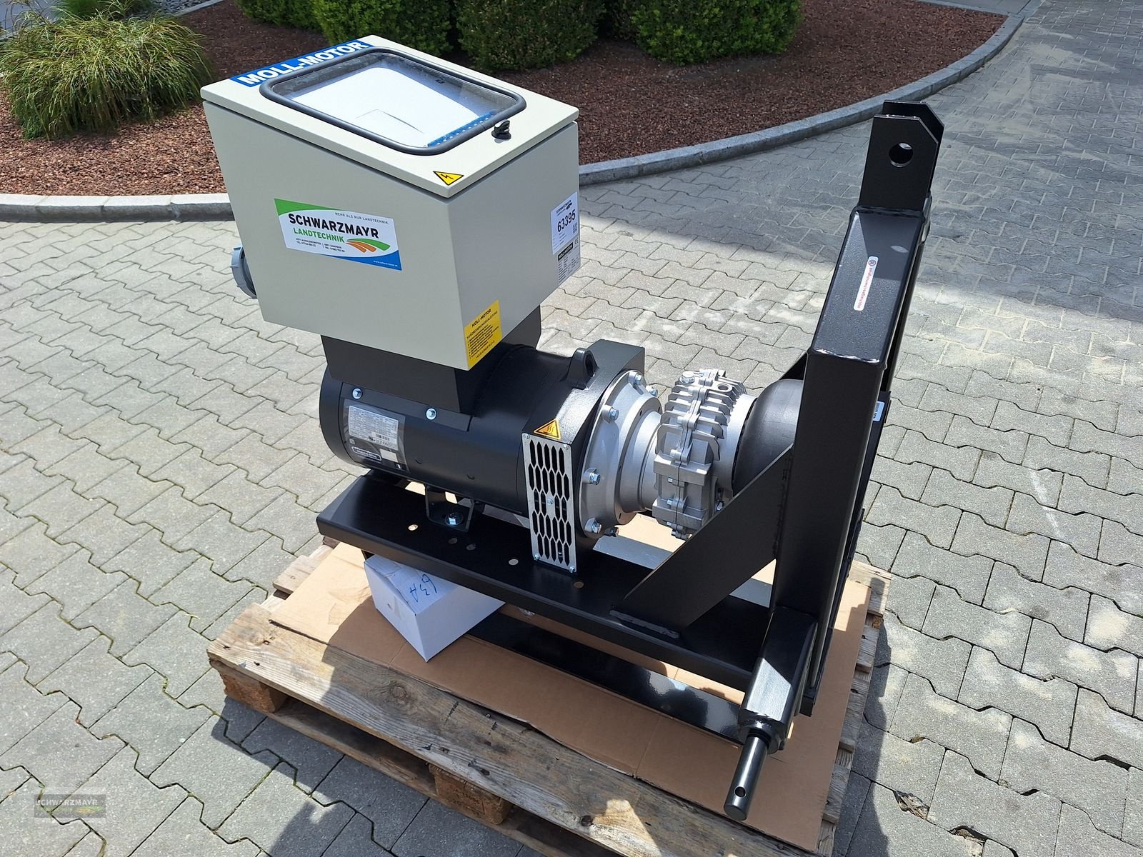 Stromgenerator of the type Moll ZGN-28/30, Neumaschine in Aurolzmünster (Picture 3)