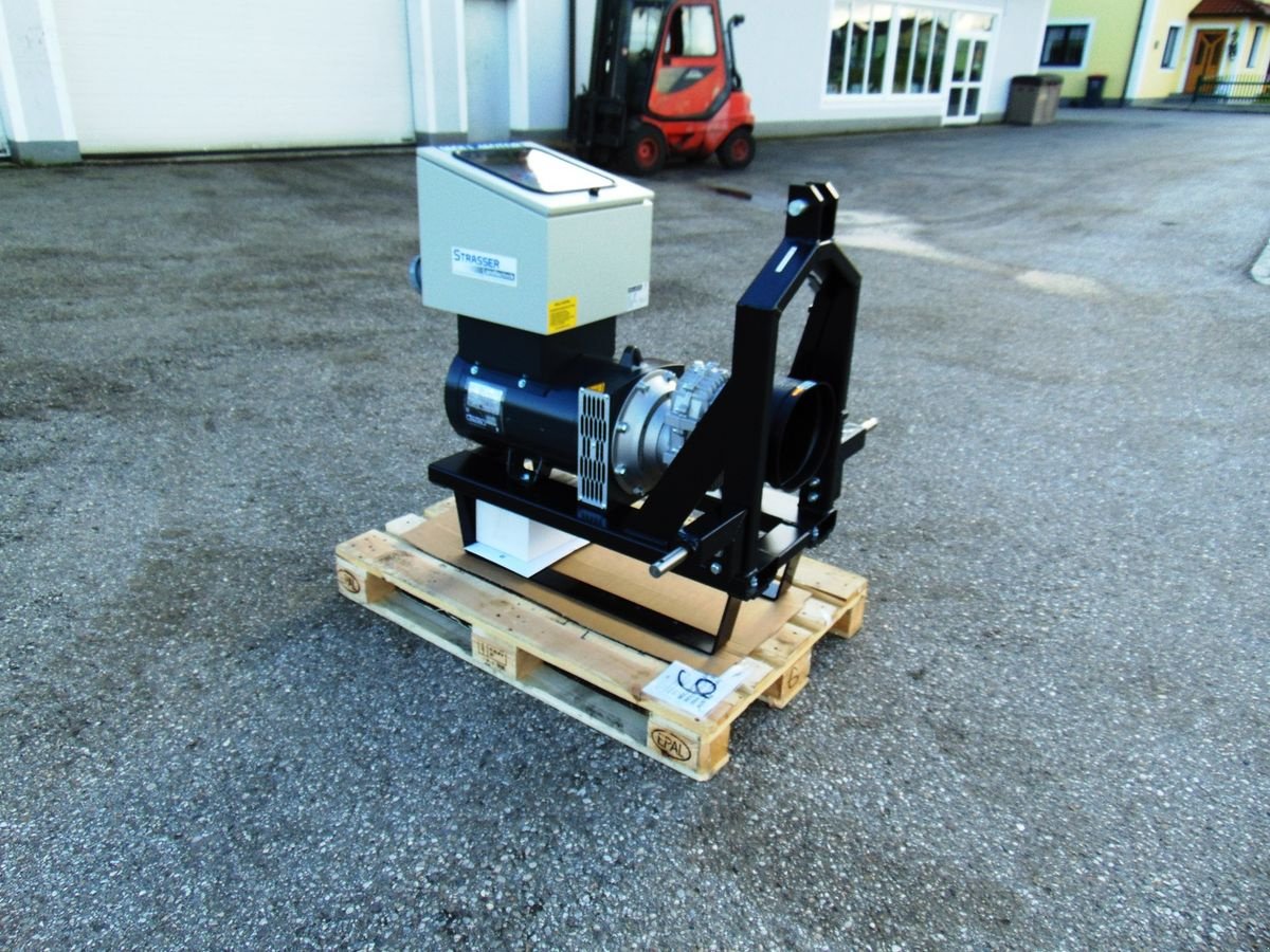 Stromgenerator of the type Moll ZGN 28/30, Neumaschine in Neukirchen am Walde  (Picture 2)