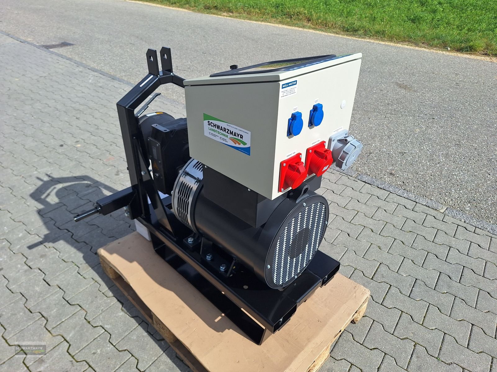 Stromgenerator of the type Moll ZGN-32/45, Neumaschine in Aurolzmünster (Picture 4)