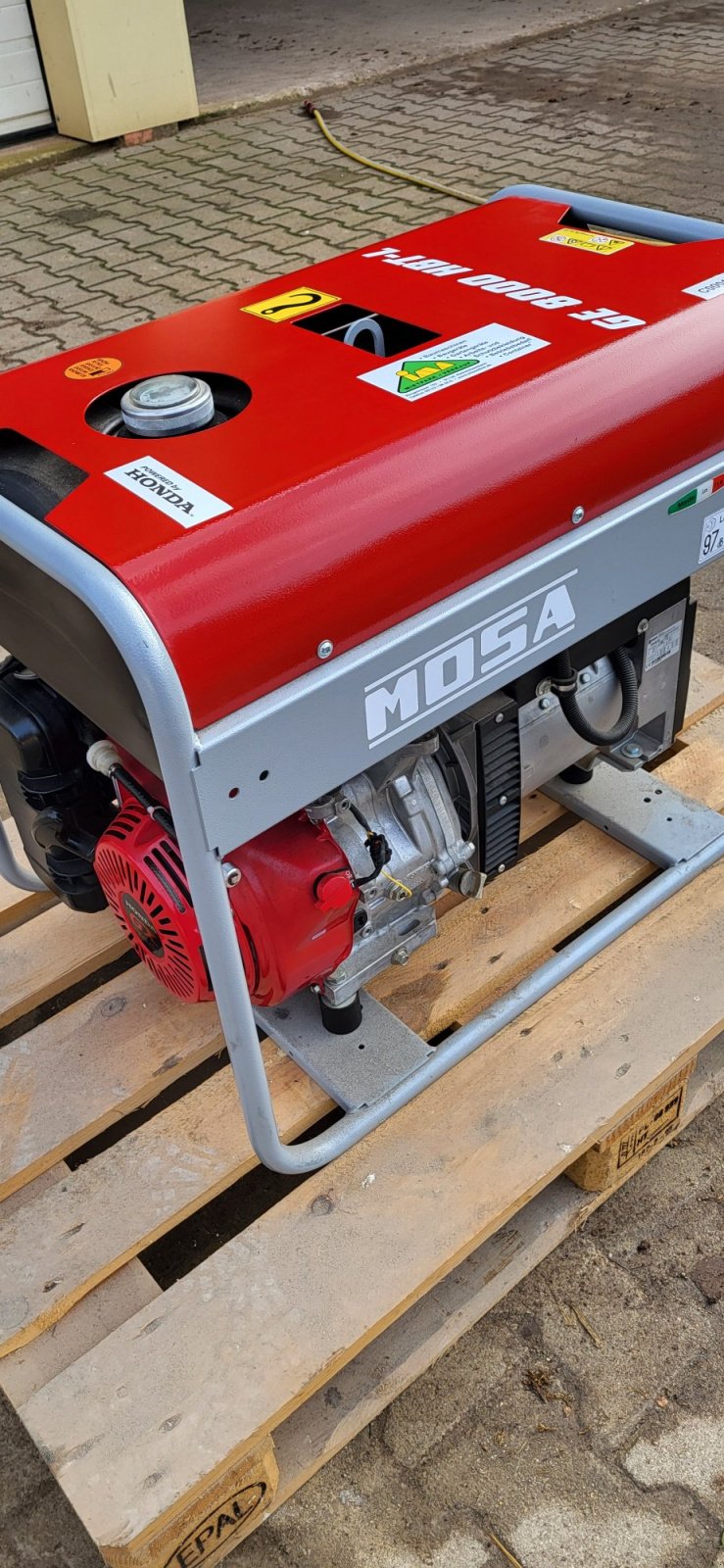 Stromgenerator des Typs Mosa SE 8000 HBT-L, Gebrauchtmaschine in Heideck (Bild 3)