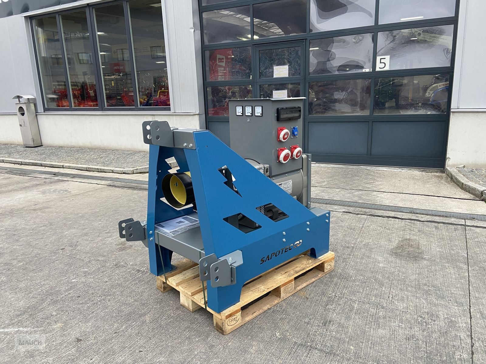 Stromgenerator du type Sonstige Bulle 85, Gebrauchtmaschine en Burgkirchen (Photo 1)