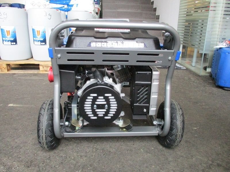 Stromgenerator of the type Sonstige Hartner 9000 SPTE Benzin-Stromerzeuger, Neumaschine in St. Marienkirchen (Picture 9)