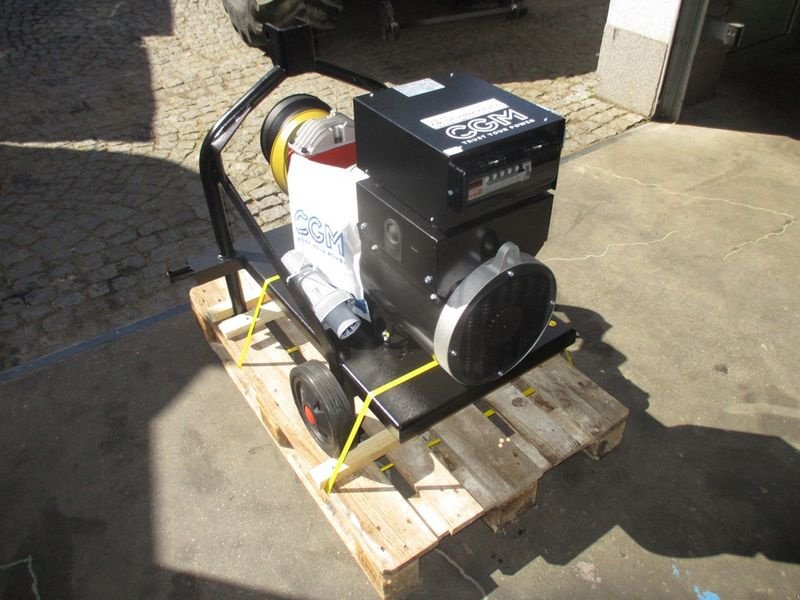 Stromgenerator of the type Sonstige Hartner ZG IP23, 30 kVA Zapfwellengenerator, Neumaschine in St. Marienkirchen (Picture 5)