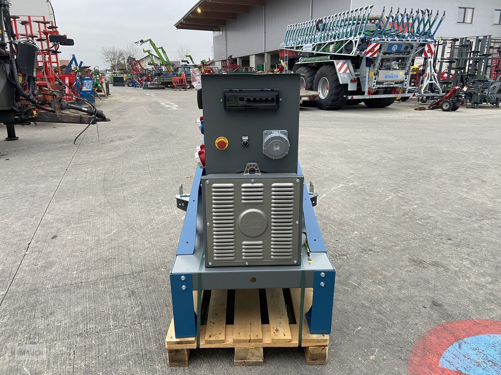 Stromgenerator des Typs Sonstige Notstromaggregat Bulle 85, Gebrauchtmaschine in Burgkirchen (Bild 6)