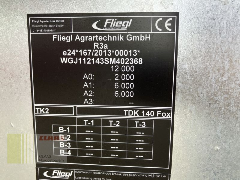 Tandemkipper des Typs Fliegl TDK 140 *15 JAHRE CNOB*, Neumaschine in Schwandorf (Bild 14)