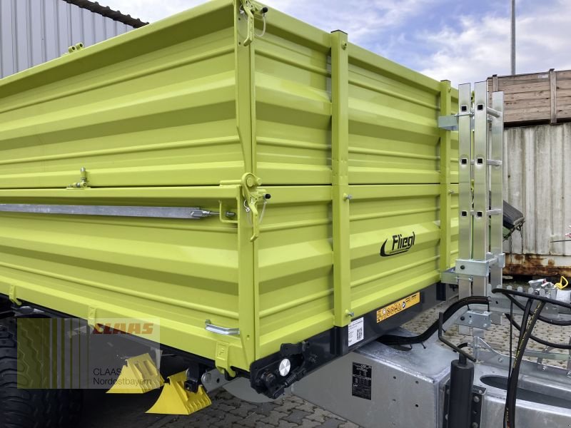 Tandemkipper des Typs Fliegl TDK 140 *15 JAHRE CNOB*, Neumaschine in Schwandorf (Bild 9)