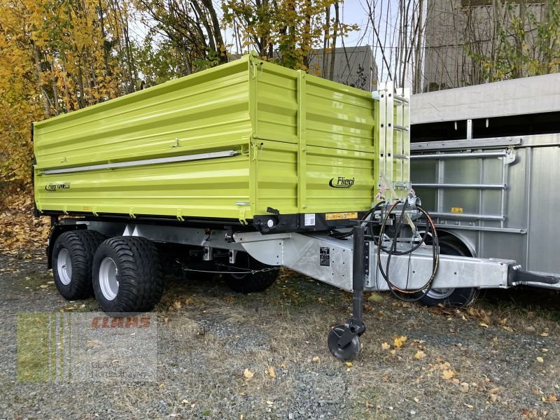 Tandemkipper des Typs Fliegl TDK 140 *15 JAHRE CNOB*, Neumaschine in Hof (Bild 1)